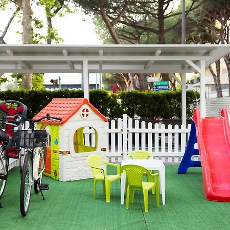 ホテル Balaton 3*