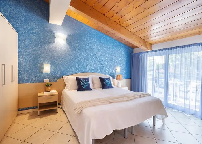 Balaton 3* ריצ'יונה